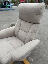 Load image into Gallery viewer, Comfy Lounge Chair