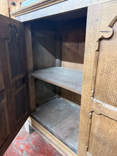 Load image into Gallery viewer, Oak Dresser