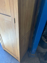 Load image into Gallery viewer, Single Oak Wardrobe