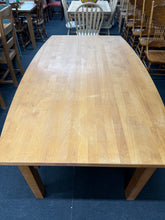 Load image into Gallery viewer, Extendable Dining Table