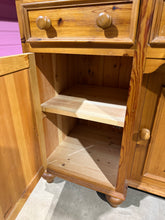 Load image into Gallery viewer, Solid Pine Sideboard