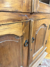 Load image into Gallery viewer, Hardwood Display Unit