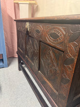 Load image into Gallery viewer, Oak Coffer
