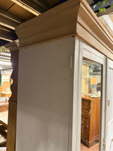Load image into Gallery viewer, Country Oak Wardrobe
