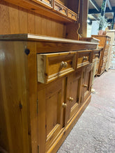 Load image into Gallery viewer, Solid Pine Dresser