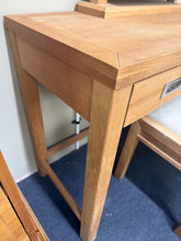 Load image into Gallery viewer, Oak Dressing Table Set