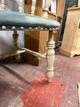 Load image into Gallery viewer, Captains Chair