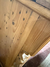 Load image into Gallery viewer, Solid Pine Wine Rack