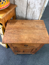 Load image into Gallery viewer, Hardwood Side Table