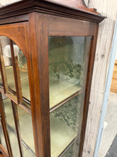 Load image into Gallery viewer, Edwardian Display Unit