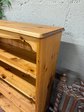Load image into Gallery viewer, Pine Bookcase