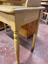 Load image into Gallery viewer, Pine Dressing Table