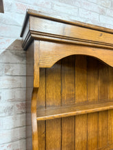 Load image into Gallery viewer, Oak Dresser