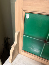 Load image into Gallery viewer, Stripped Washstand