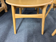 Load image into Gallery viewer, 4 x Oak Chairs