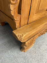 Load image into Gallery viewer, Carved Sideboard