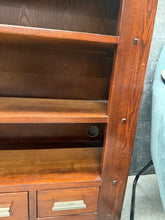 Load image into Gallery viewer, Oak Bookcase