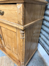 Load image into Gallery viewer, Antique Pine Dresser