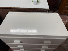 Load image into Gallery viewer, Chest Of Drawers