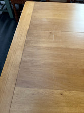 Load image into Gallery viewer, Oak Dining Table