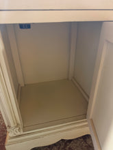 Load image into Gallery viewer, French Style Bedsides