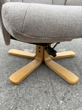 Load image into Gallery viewer, Comfy Lounge Chair
