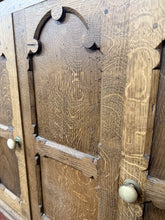 Load image into Gallery viewer, Oak Dresser