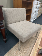 Load image into Gallery viewer, A timeless light cream and grey office chair in excellent condition. This pre-loved piece features minimal wear and surface marks, offering dependable comfort for home offices, bedrooms, or study areas. The neutral palette complements any décor, whilst sturdy construction ensures years of reliable use.
Delivery Available
Overall Dimensions
approx : 62cm wide x 63cm deep x 70cm high