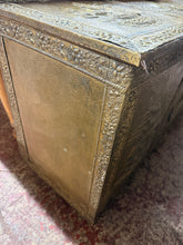 Load image into Gallery viewer, Embossed Blanket Box