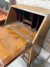 Load image into Gallery viewer, Oak Bureau