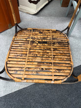 Load image into Gallery viewer, Wicker Side Table
