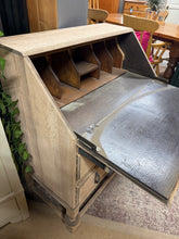 Load image into Gallery viewer, Oak Bureau