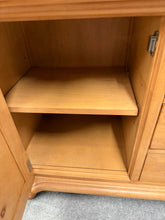 Load image into Gallery viewer, Pine Sideboard