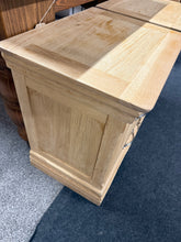 Load image into Gallery viewer, Oak Bedsides