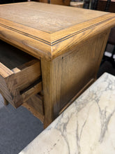 Load image into Gallery viewer, Lamp Table