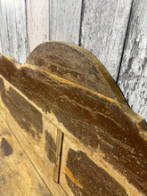 Load image into Gallery viewer, Distressed Settle