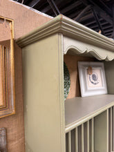 Load image into Gallery viewer, Green Plate Rack