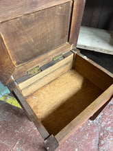 Load image into Gallery viewer, Oak Work Box