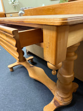 Load image into Gallery viewer, Victorian Pine Washstand