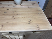 Load image into Gallery viewer, French Style Sideboard