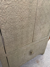 Load image into Gallery viewer, Middle Eastern Style Cupboard