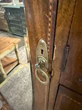 Load image into Gallery viewer, Edwardian Style Compactum