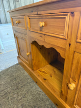 Load image into Gallery viewer, Solid Pine Sideboard