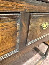Load image into Gallery viewer, Oak Dresser