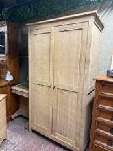 Load image into Gallery viewer, Stripped Wardrobe