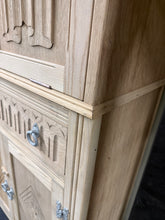 Load image into Gallery viewer, Stripped Oak Drinks Cabinet