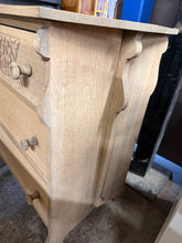 Load image into Gallery viewer, Stripped Oak Drawers