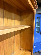 Load image into Gallery viewer, Pine Bookcase