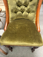 Load image into Gallery viewer, Green Velour Chair