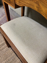 Load image into Gallery viewer, Hardwood Dressing Table